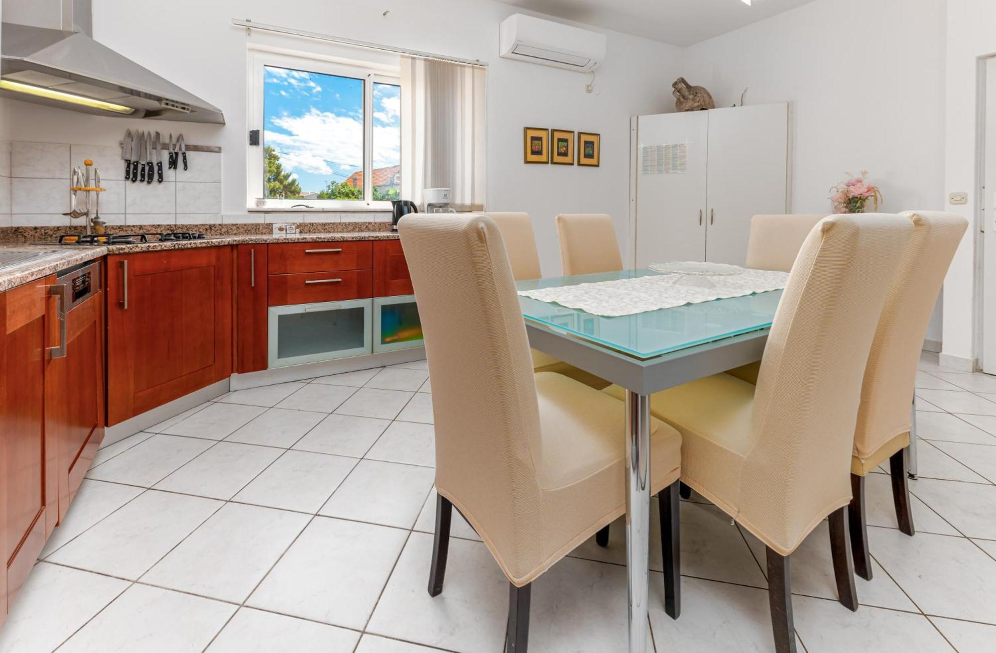 Apartments Gisela Makarska Kamer foto
