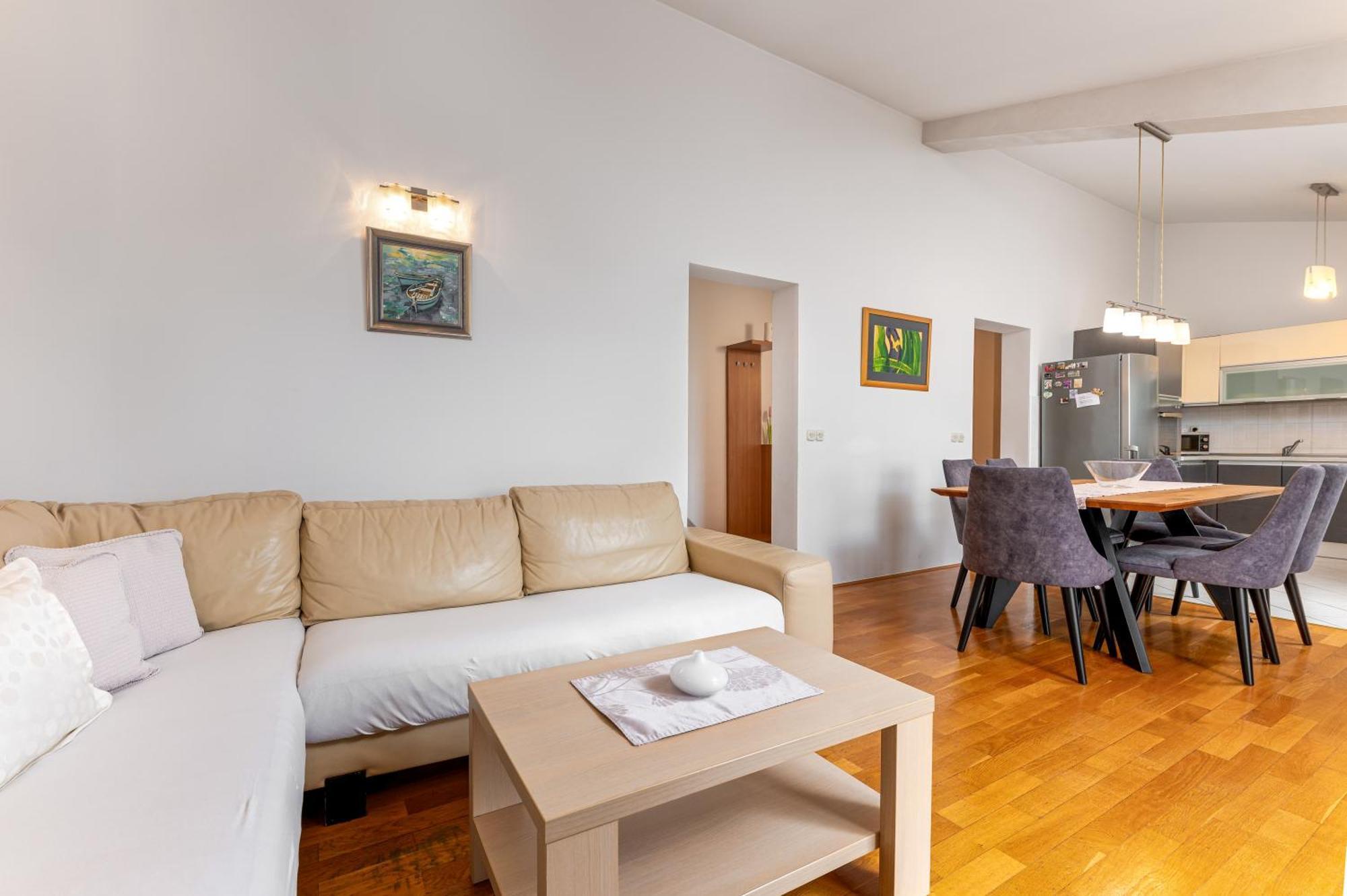 Apartments Gisela Makarska Buitenkant foto