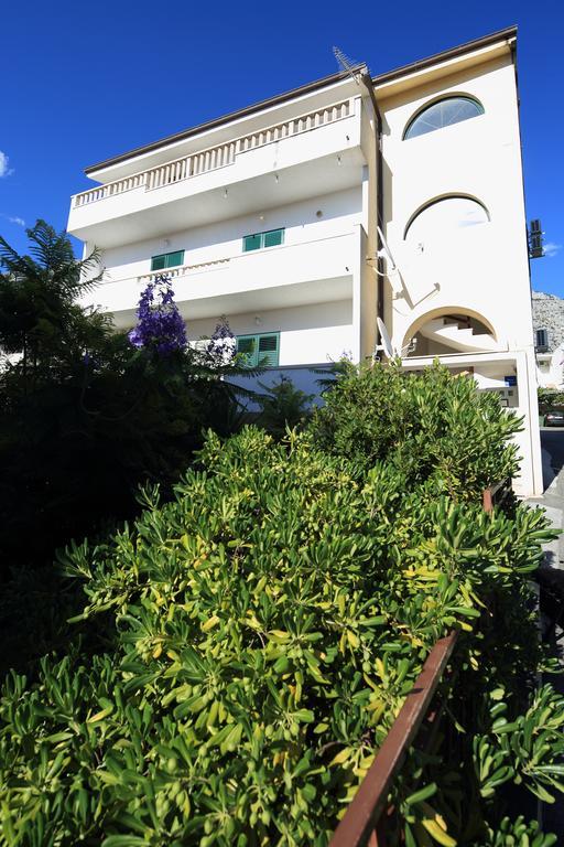 Apartments Gisela Makarska Buitenkant foto